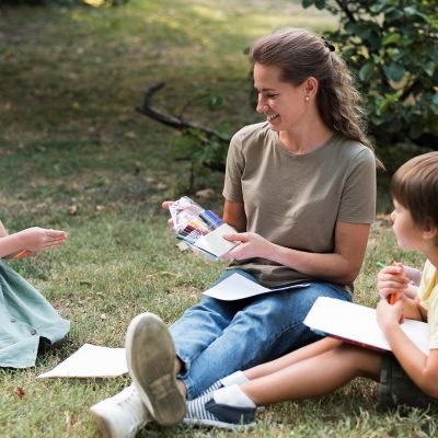 Peran Orang Tua dalam Membimbing Anak Belajar Bahasa Inggris